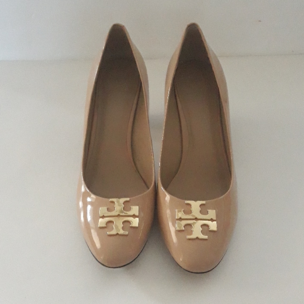 ⚡SOLD⚡Tory Burch 'Raleigh' Patent Leather Pump 1M - Picture 2 of 8